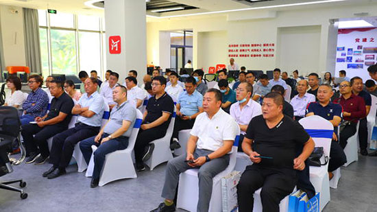 �����r�������L���������r